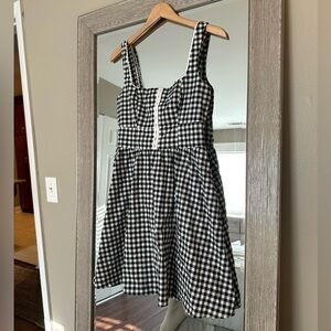 Avec Les Filles NWT White And Black Gingham Sleeveless Mini Dress Size 8